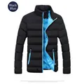Détail de la doudoune noire pour homme avec fermeture éclair bleu clair et col montant - Noir Contraste Bleu