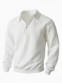 Dettaglio della felpa polo bianca da uomo con maglia testurizzata e mezza zip - Taglia S / Top / Bianco