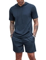 Détail d'un sweat à capuche bleu marine à manches courtes et d'un short assorti pour homme - S / Bleu marine