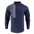 Detailaufnahme des dunkelblauen Leinenhemds mit Stehkragen und民族风-Blumenmuster - S / Oberteile / Marineblau