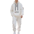 Tuta da uomo in pile bianco con felpa con cappuccio e pantaloni cargo multitasche - Taglia M / Top E Pantaloni / Bianco