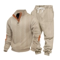Detalle de sudadera henley de punto de ochos caqui con coderas naranjas y cordones blancos - S / Parte Superior e Inferior / Caqui