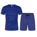 Détail du tissu en maille respirante sur le t-shirt et le short de sport bleu pour hommes - S / Bleu Royal
