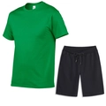 Details von hellgrünem Baumwoll T-Shirt und schwarzen Shorts mit Kordelzug im Set - S / Grün