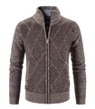 Detailansicht des Rautenmusters und Metallreißverschlusses dieser Herren-Strickjacke - M / Braun