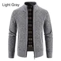 Détails du cardigan gris clair en maille avec texture nid d'abeille et col montant - M / Hauts / Gris clair