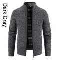 Détail du cardigan gris foncé avec col montant et doublure à carreaux marron - M / Hauts / Gris foncé