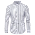 Dettaglio camicia da uomo a righe con colletto a punta e bottoni bianchi fini - Taglia M / Top / Bianco