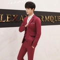 Slim fit burgundy three-piece suit set for men featuring jacket vest and trousers - M / Set / Burgundy