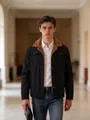 Giacca da lavoro nera da uomo con colletto in sherpa marrone e fodera in pile - S / Nero