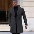 Elegante abrigo de lana gris marengo para hombre, largo medio con tres botones clásicos - XS / gris oscuro