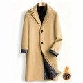 Klassischer langer Herrenmantel aus Wollmischung in Camel mit warmem Steppfutter und Revers - S (US-Größe) / Khaki