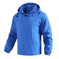 Detalle de chaqueta azul real con capucha, textura de panal y cordón ajustable - S / Azul