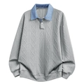 Maglione da uomo grigio in maglia con colletto polo a quadri blu e bottone in metallo - M / Grigio