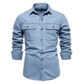 Klassiek lichtblauw denim overhemd voor heren met lange mouwen en dubbele borstzakken - Lichtblauw