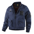 Detail van navy tactisch bomberjack met meerdere zakken en rood geblokte voering - Blauw