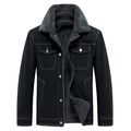 Giacca di jeans nera da uomo con fodera in pile grigio e bottoni metallici su fondo bianco - M / Nero