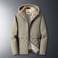 Giacca invernale da uomo con cappuccio, fodera in pile e tasche cargo in kaki - 3XL / Cachi