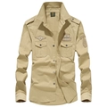 Camicia cargo da uomo kaki a maniche lunghe con toppe ricamate militari e spalline - M / Cachi