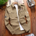 Camisa de trabajo de algodón caqui estilo militar para hombre con bolsillos y manga larga - M / Caqui
