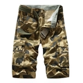 Men's green camo cargo shorts with belt, made of cotton canvas with large flap pockets - EU 29 / Khaki Camouflage