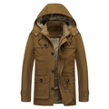 Detail der braunen Baumwolljacke mit warmem Sherpa-Vliesfutter und verstellbarer Kapuze - 3XL / Erdgelb