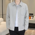 Schmal geschnittene hellgraue Hemdjacke für Herren mit Brusttasche und Druckknöpfen - M / Khaki