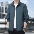 Giacca casual outdoor uomo blu navy scuro con colletto dritto e scritta outdoor top - M / Verde Scuro
