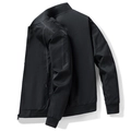 Chaqueta casual negra para hombre con cuello alto, estampado en la manga y puños de canalé - M / Negro