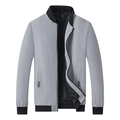 Leichte graue Herren-Bomberjacke mit schwarzem Rippkragen und Reißverschlusstaschen für Frühling - M / Grau