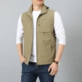Gilet sportivo da uomo color kaki con tasche multiple e pratica chiusura a zip - M / Cachi