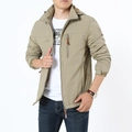 Chaqueta de exterior caqui para hombre con capucha y puños de velcro ajustables - M / Caqui