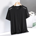 T-shirt sportiva nera in tessuto mesh traspirante con strisce riflettenti ed elastico - M / Nero