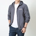 Veste de protection solaire grise pour homme, ultra-mince et respirante pour le sport - M / gris foncé
