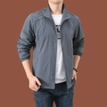 Leichte Herren Windjacke in Mittelgrau mit Stehkragen und durchgehendem Reißverschluss Design - M / Einfarbig Dunkelgrau