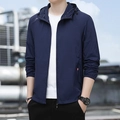 Veste de protection solaire bleu foncé pour homme avec capuche et motif OUTDOOR - M / Bleu foncé