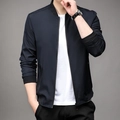 Chaqueta bomber azul marino para hombre con cuello acanalado y tejido liso sin arrugas - M / Azul Marino