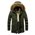 Parka invernale da uomo verde con cappuccio in pelliccia e fodera in pile - M / Verde Militare