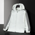 Coupe-vent blanc pour homme avec rayures noires sur les manches et boutons-pression - M / Blanc