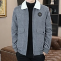 Herren Vintage Cordjacke in Grau mit weißem Lammfellkragen und großen Taschen - M / Grau