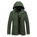 Schmal geschnittene Herrenjacke in Dunkelgrün mit Kapuze, Karofutter und großen Taschen - M / Armeegrün
