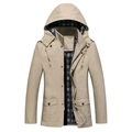 Khakifarbene Herren Kapuzenjacke im Slim Fit Design mit feinem Karofutter-Detail - M / Khaki