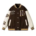 Amerikaans vintage varsity jack in bruin en wit met geborduurde letterapplicaties - M / koffiekleur