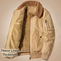 Chaqueta de aviador para hombre en caqui con forro de sherpa y diseño de carga - M / Caqui