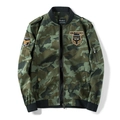 Camouflage flight jacket voor heren met militaire borduursels en geribde boorden op wit - M / Legergroen