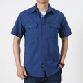 Camicia cargo da uomo blu scuro a maniche corte con tasche a patta ed etichette outdoor - M / Blu Denim