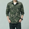 Camicia mimetica a maniche lunghe da uomo con due tasche sul petto e stile tattico a bottoni - M / Camouflage Verde Militare