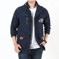 Veste outdoor bleu marine à capuche avec zips orange et multiples poches fonctionnelles - M / Bleu foncé