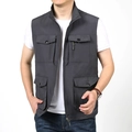 Chaleco militar multibolsillos para hombre en gris oscuro con cuello alto y cierre cremallera - M / Gris