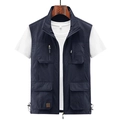 Marineblaue Herren-Outdoorweste mit vielen Taschen, Stehkragen und Bergestickerei - M / Dunkelblau